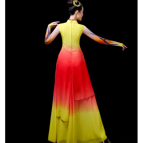 Women 's chinese folk  dance costumes yellow with red princess fairy cosplay dress ancient traditional yangko umreblla dance dress